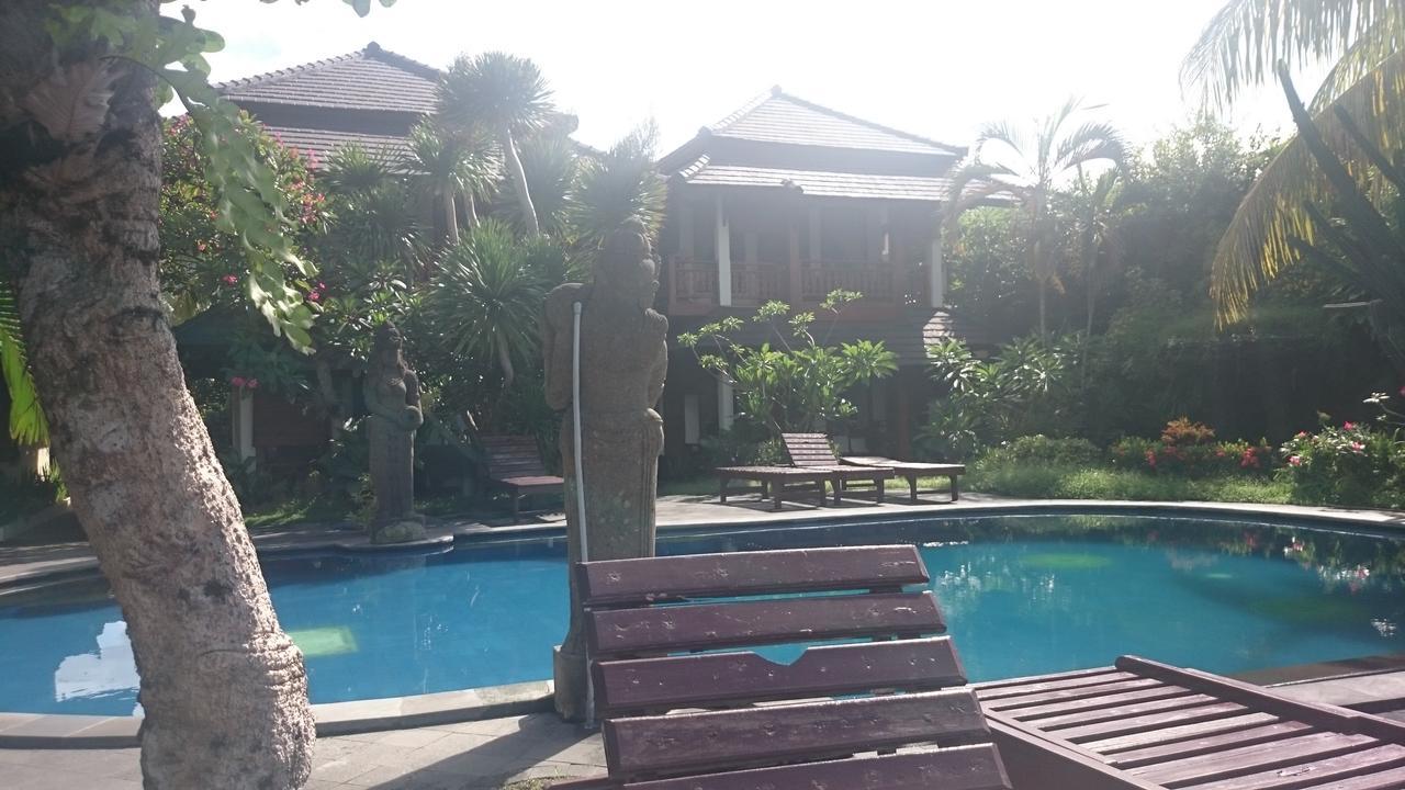 Batu Bolong Cottages Mangsit Buitenkant foto