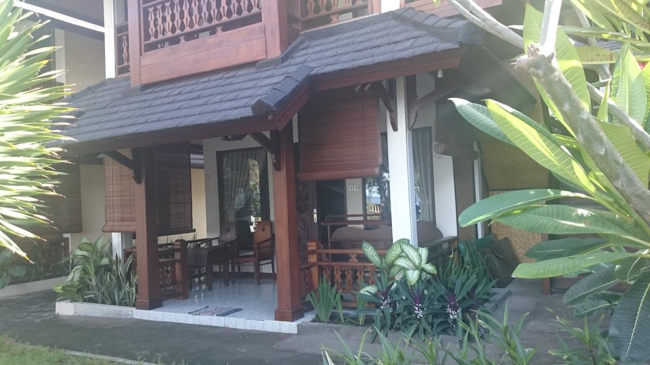 Batu Bolong Cottages Mangsit Buitenkant foto