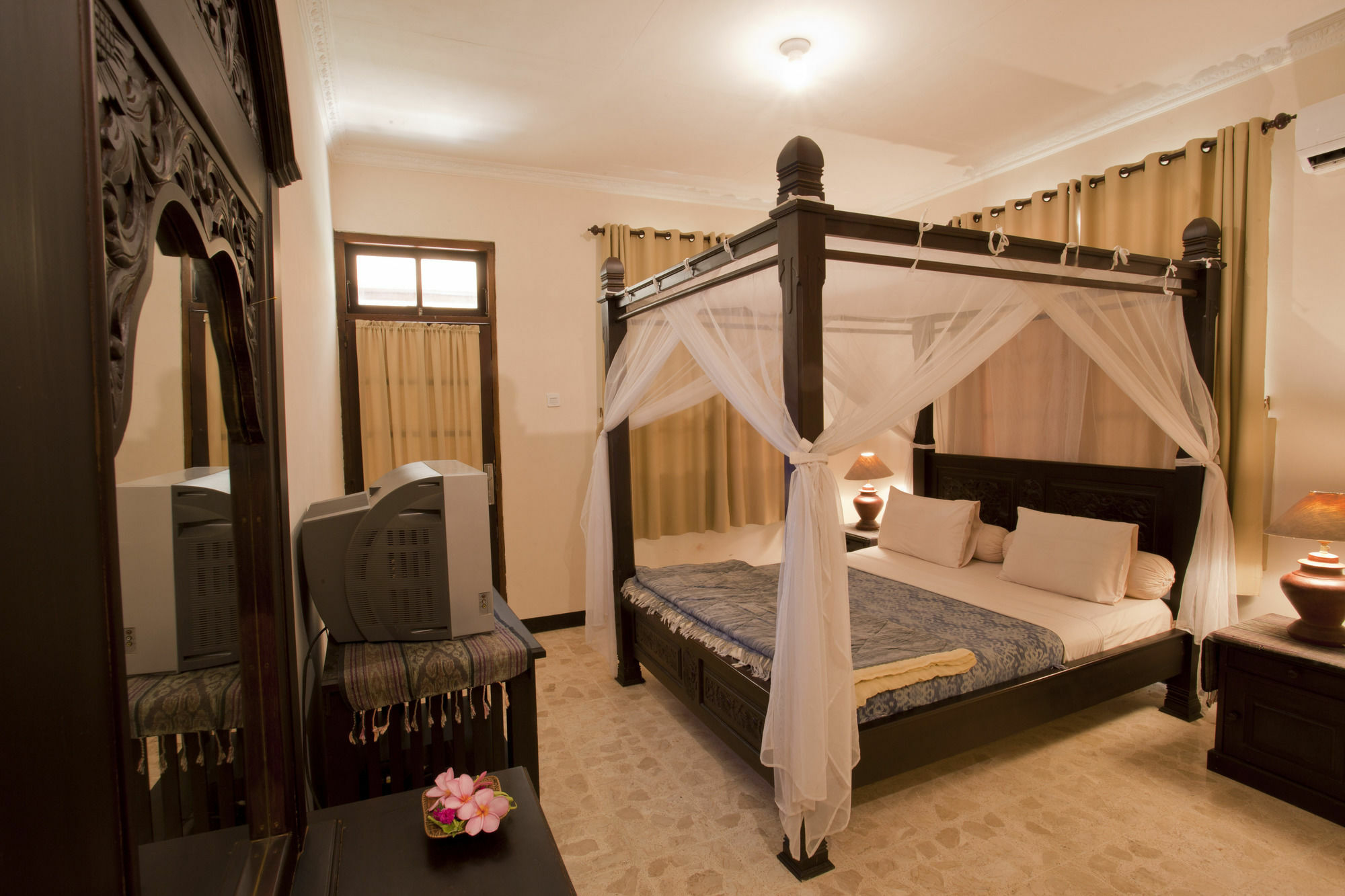 Batu Bolong Cottages Mangsit Buitenkant foto