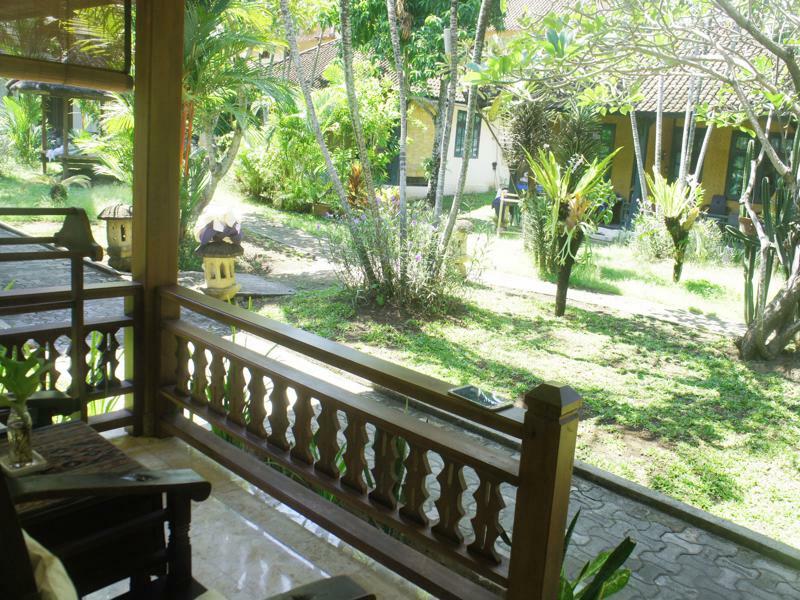 Batu Bolong Cottages Mangsit Buitenkant foto